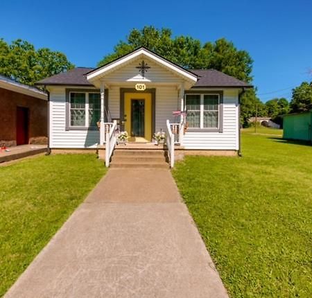 Historic Town Square Bungalow In Heart Of Brighton Atoka Buitenkant foto